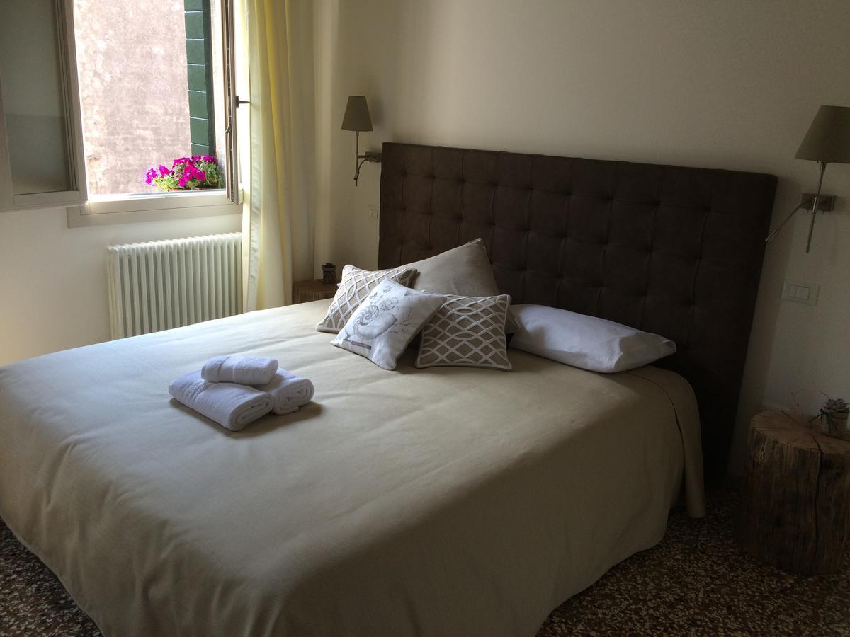 Al Pozzo Di Luce Couette-café 2*